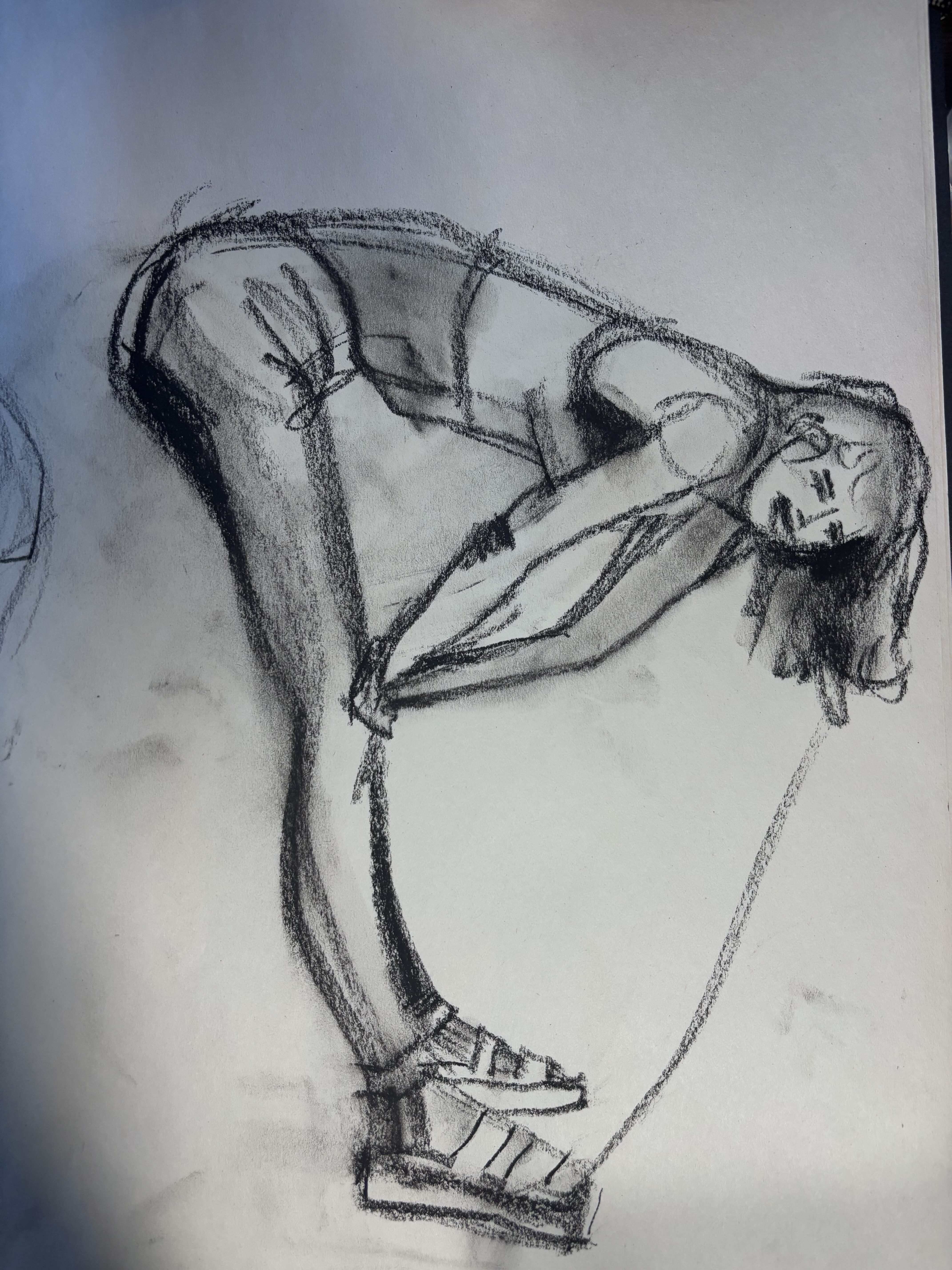 Figure drawing with movement created by diagonals, asymmetry, and sweeping movments